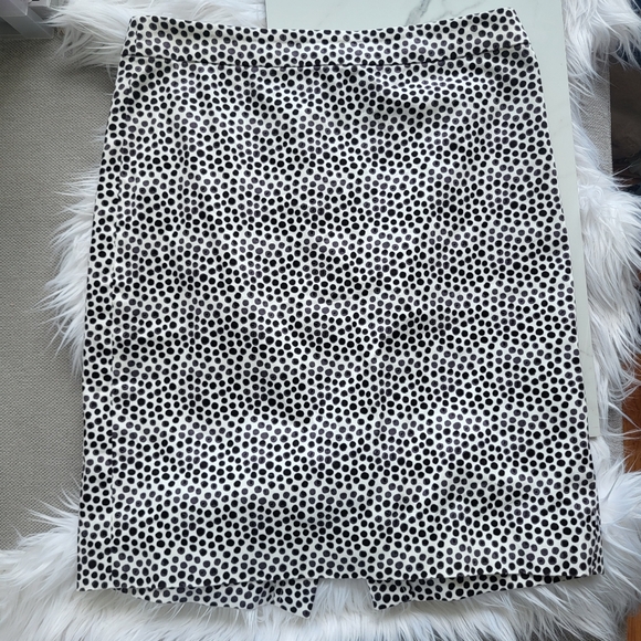 J. Crew White and Brown Pokadot Pencil Skirt Mid length Ladies Size 6 - Picture 1 of 9